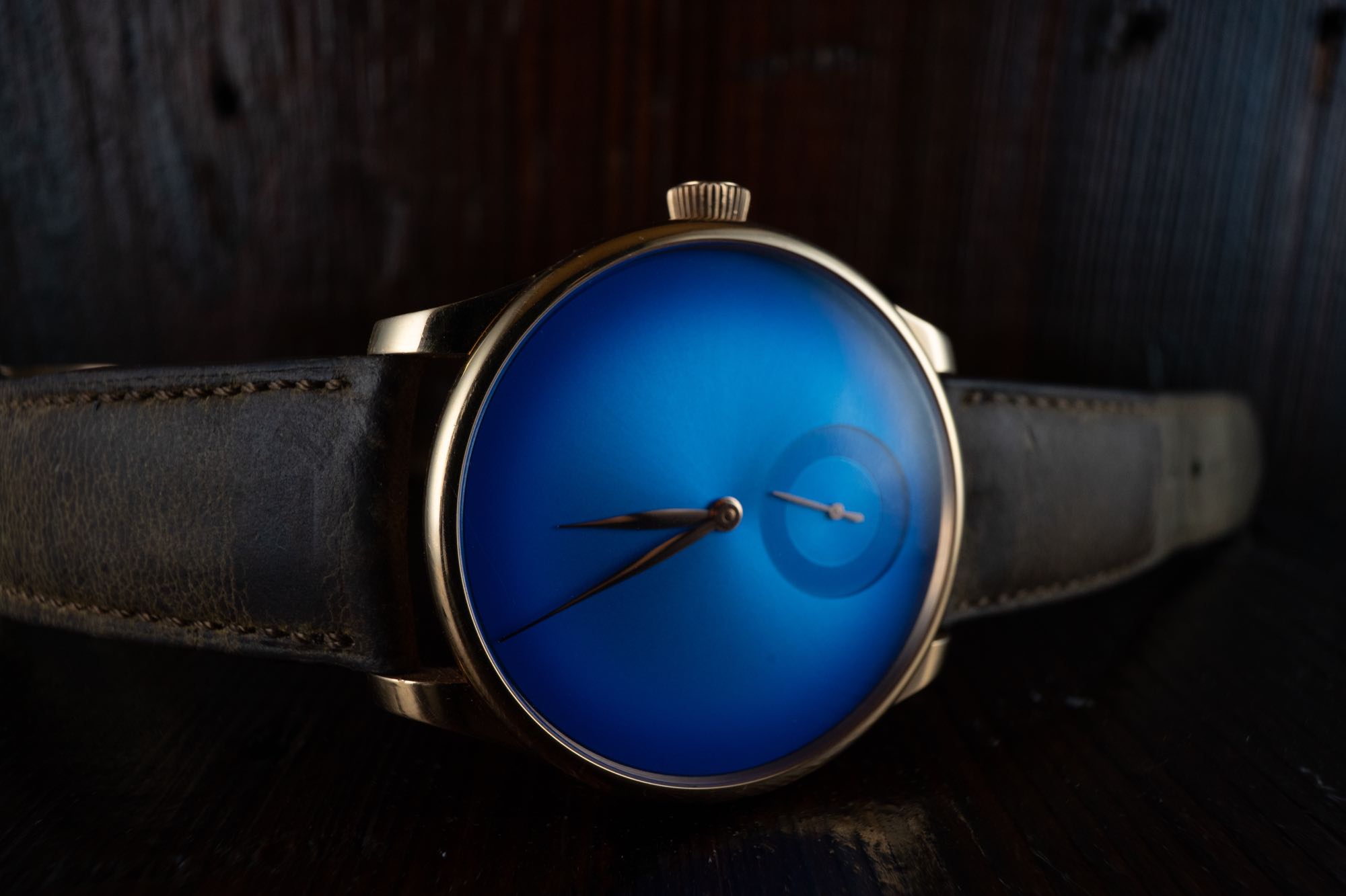 Hands-On Moser & Cie. Venturer Small Seconds Concept in Arctic Blue